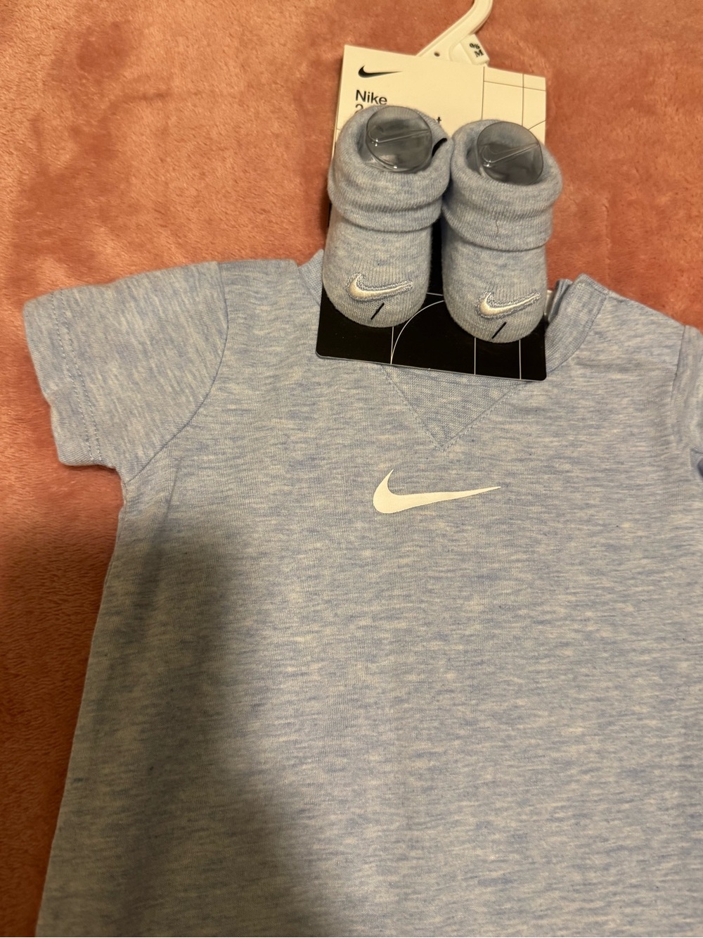 Nike romper - Picture 2 of 4